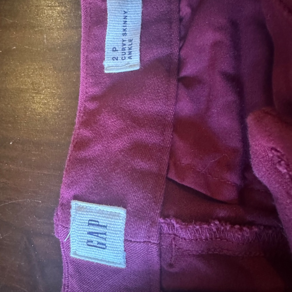 Gap - Picture 2 of 2